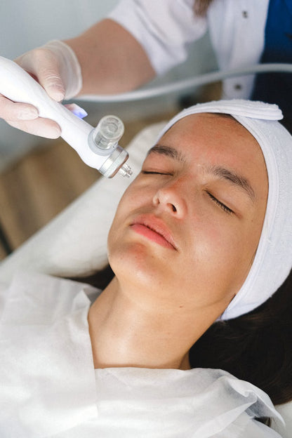 Soin visage luminothérapie masque LED - routine anti-âge